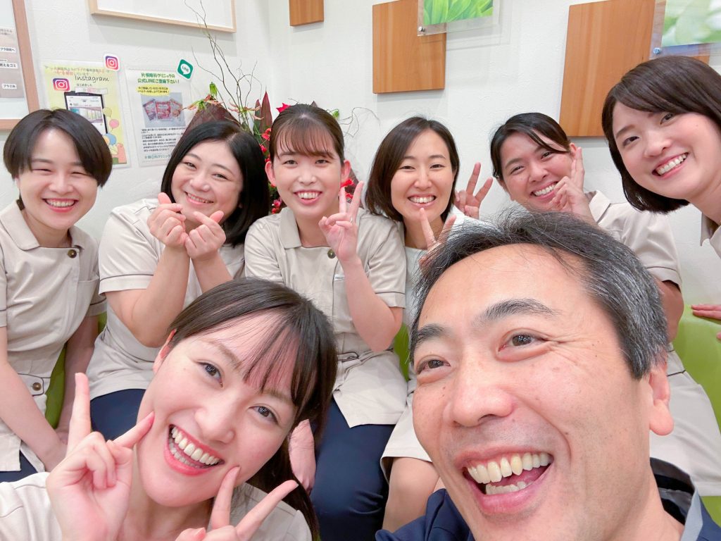 東戸塚の片桐眼科クリニック 社員集合写真
